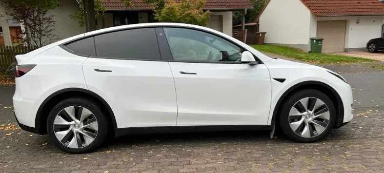 Tesla Model Y Maximum Range Image 4